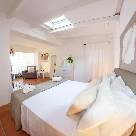 Bay Apartment *